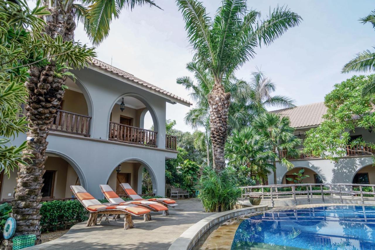 Coconut Lodge Resort Jepara Exterior foto